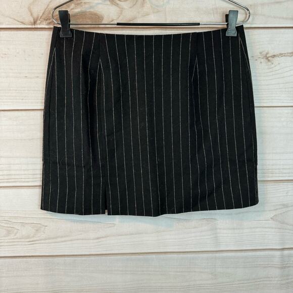 Madewell Black Wool-Blend Mini Skirt in Pinstripe Size 2 - Picture 4 of 8